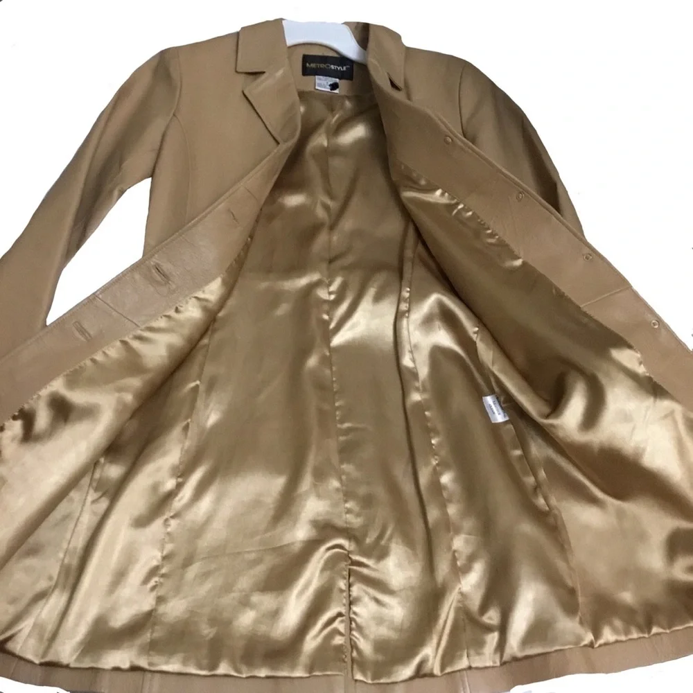 size 6 - Vintage Y2K Metro Style Woman’s Tan 100% Leather Shell Coat - Picture 2 of 5